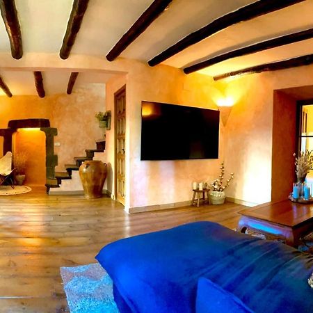 Autentica Casa Del Sxvii En La Costa Brava Cruïlles Esterno foto